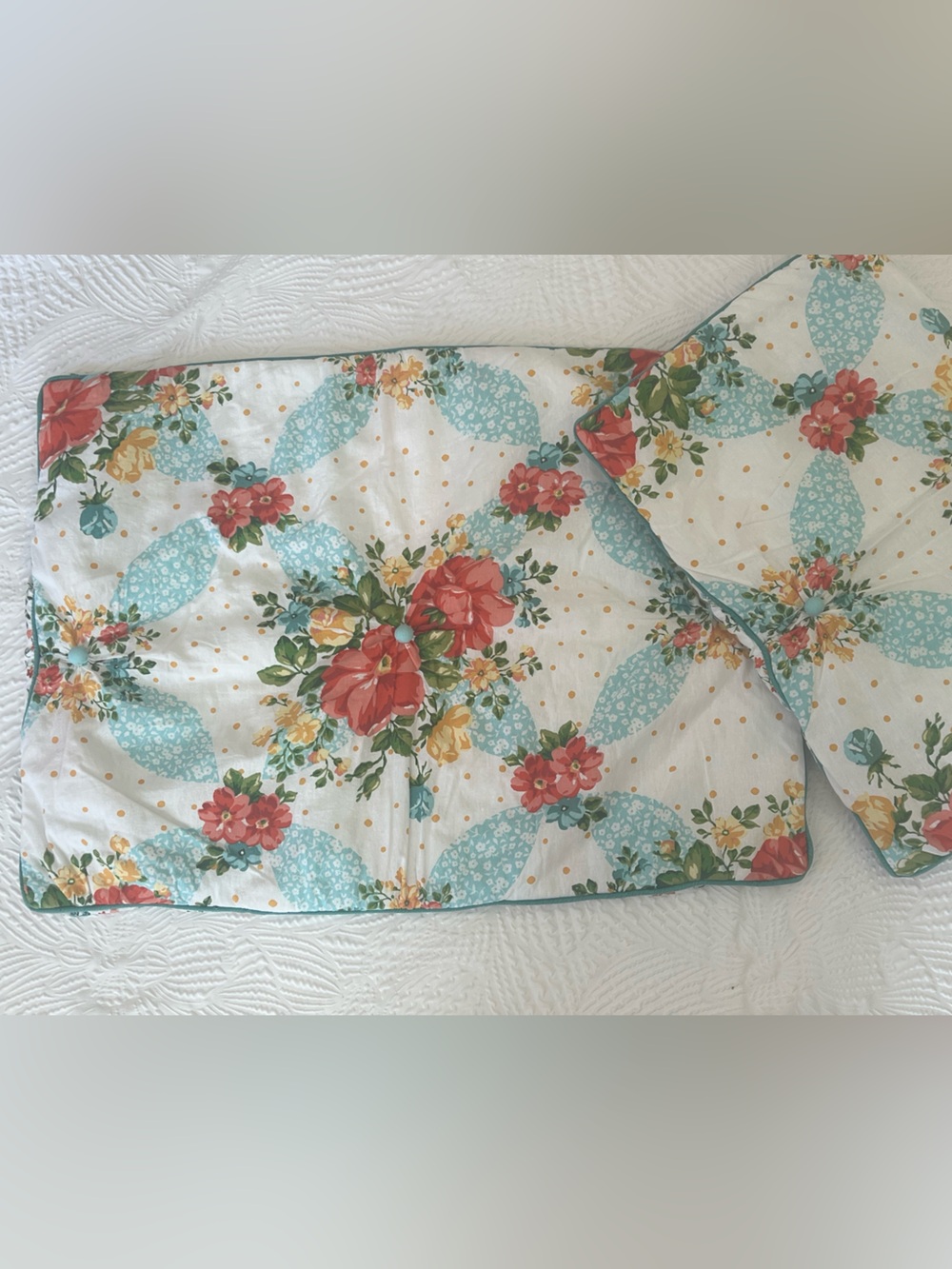 PIONEER WOMAN Floral Chic Knotted Pintuck Pillow Sham Set STANDARD
